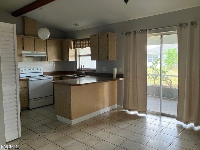 30 SE 24th AVE, Cape Coral, FL 33990
