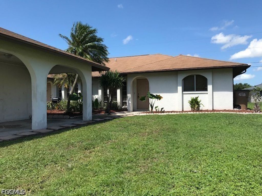 30 SE 24th AVE, Cape Coral, FL 33990