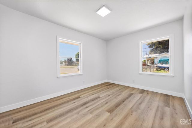 1330 2nd Street, Bakersfield, CA 93304