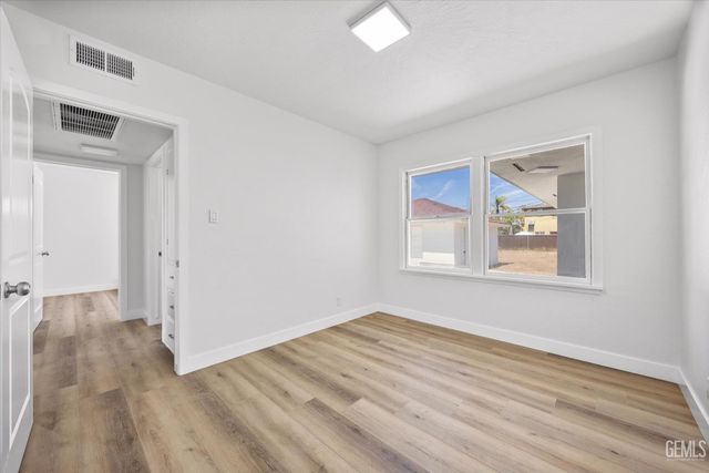1330 2nd Street, Bakersfield, CA 93304