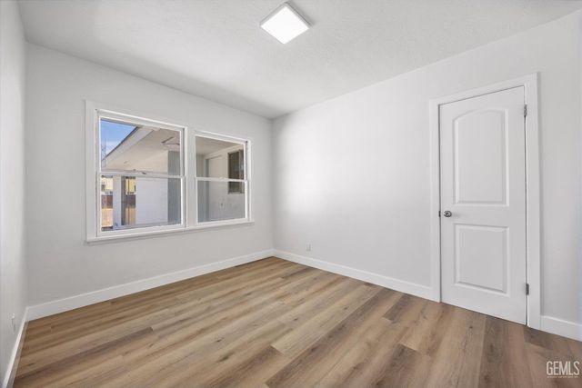 1330 2nd Street, Bakersfield, CA 93304