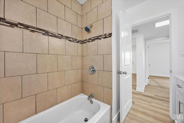 1330 2nd Street, Bakersfield, CA 93304