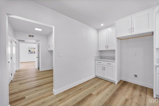 1330 2nd Street, Bakersfield, CA 93304