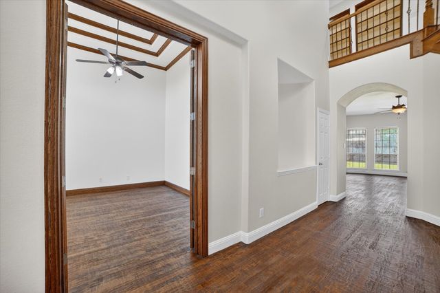 2416 Lady Of The Lake Boulevard, Lewisville, TX 75056