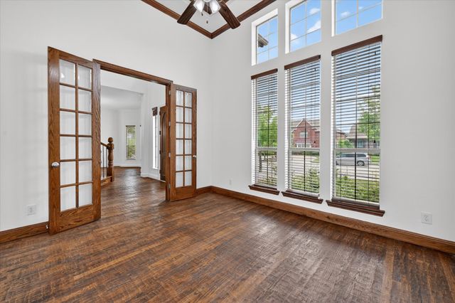 2416 Lady Of The Lake Boulevard, Lewisville, TX 75056