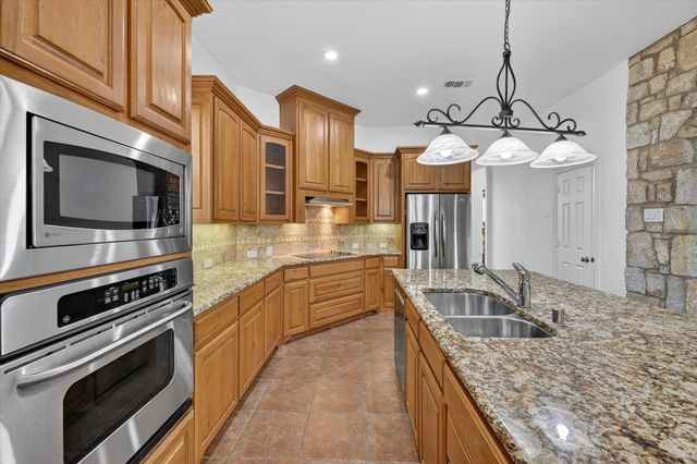 2416 Lady Of The Lake Boulevard, Lewisville, TX 75056