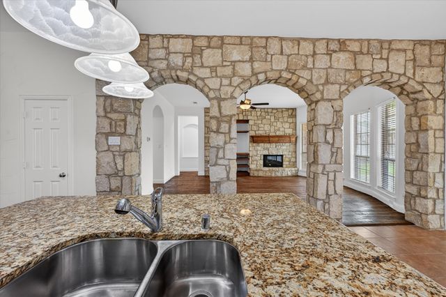 2416 Lady Of The Lake Boulevard, Lewisville, TX 75056