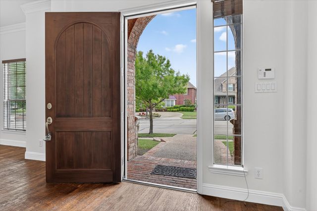 2416 Lady Of The Lake Boulevard, Lewisville, TX 75056