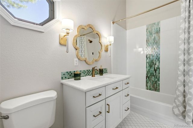 11372 E Ida Court, Englewood, CO 80111