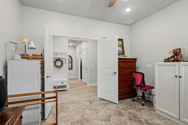 9608 Creekwood Drive, Denton, TX 76207