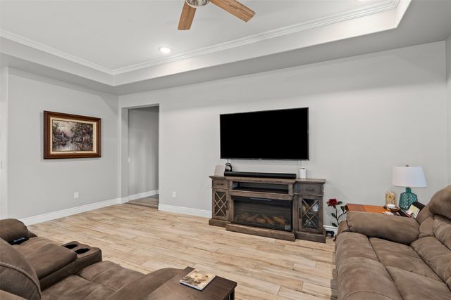 9608 Creekwood Drive, Denton, TX 76207