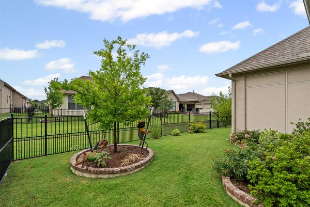 9608 Creekwood Drive, Denton, TX 76207