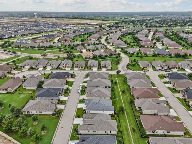 9608 Creekwood Drive, Denton, TX 76207