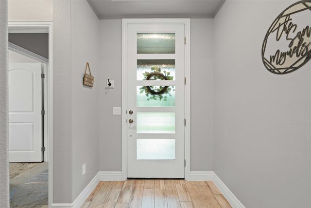 9608 Creekwood Drive, Denton, TX 76207