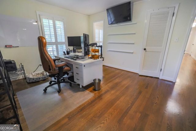 5735 Riverwood Drive, Atlanta, GA 30328