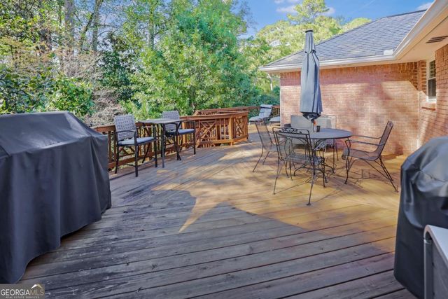 5735 Riverwood Drive, Atlanta, GA 30328