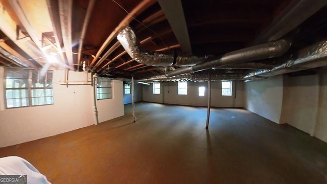 5735 Riverwood Drive, Atlanta, GA 30328