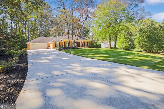 5735 Riverwood Drive, Atlanta, GA 30328