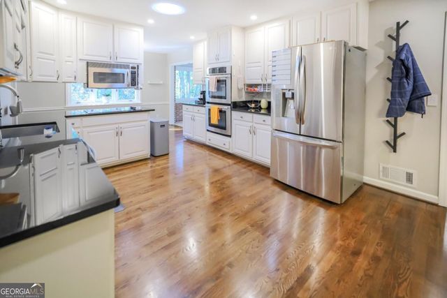 5735 Riverwood Drive, Atlanta, GA 30328