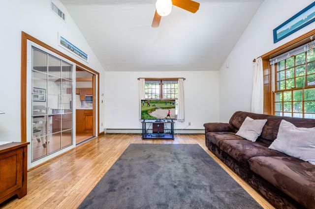 18 Goat Field Lane, Hyannis, MA 02601