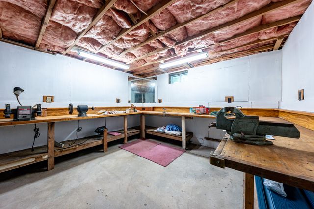 18 Goat Field Lane, Hyannis, MA 02601