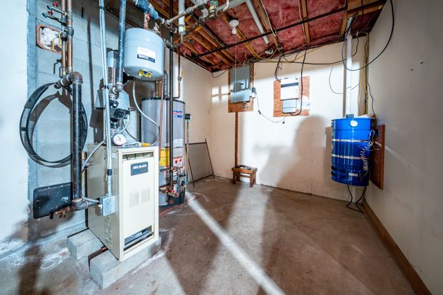 18 Goat Field Lane, Hyannis, MA 02601