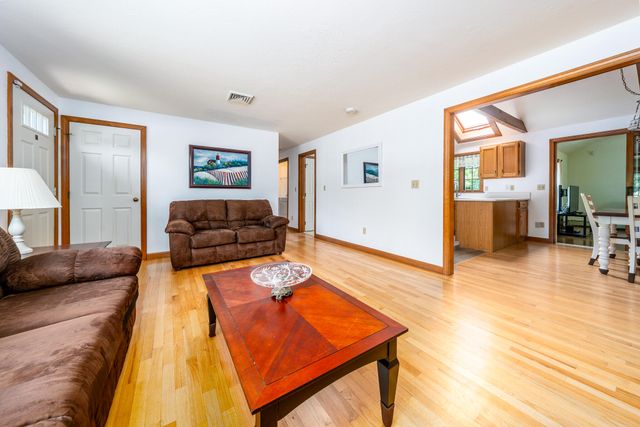 18 Goat Field Lane, Hyannis, MA 02601