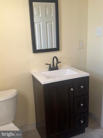 245 NICHOLSON ST NE, Washington, DC 20011