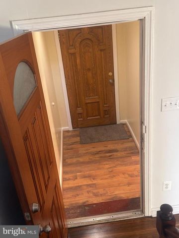 245 NICHOLSON ST NE, Washington, DC 20011