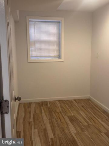 245 NICHOLSON ST NE, Washington, DC 20011