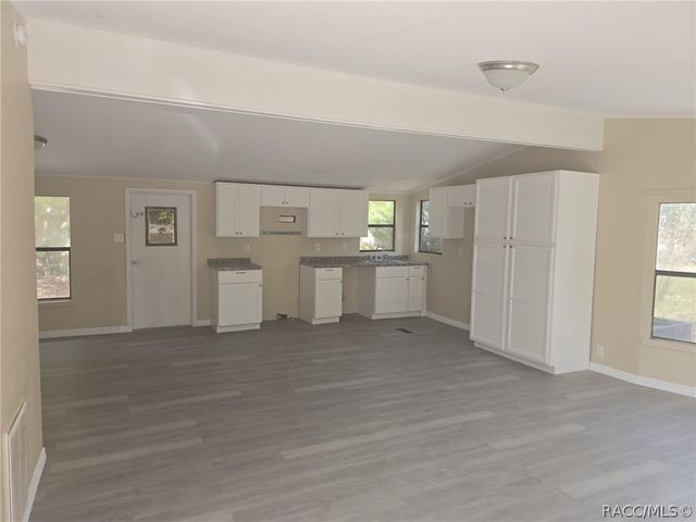 8122 N Princess Avenue, Dunnellon, FL 34433