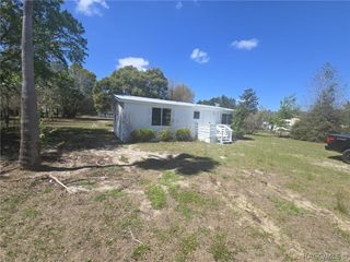 8122 N Princess Avenue, Dunnellon, FL 34433