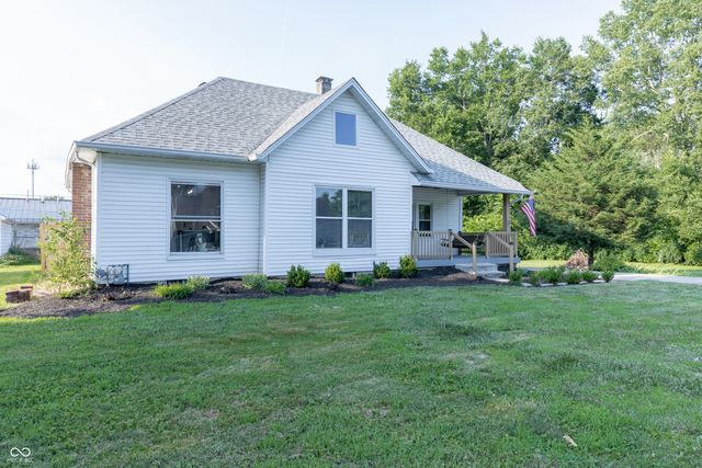 138 South Street, Southport, IN 46227