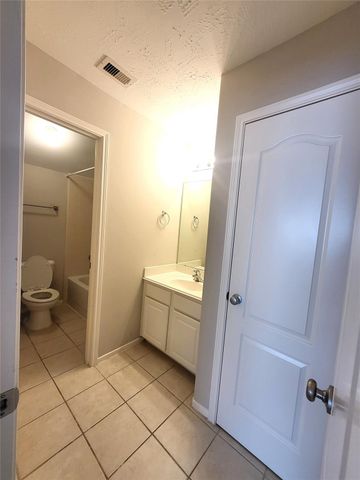 7415 Hollister Ridge, Houston, TX 77040