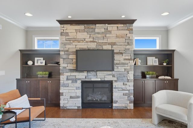 3633 Stettinius Avenue, Cincinnati, OH 45208