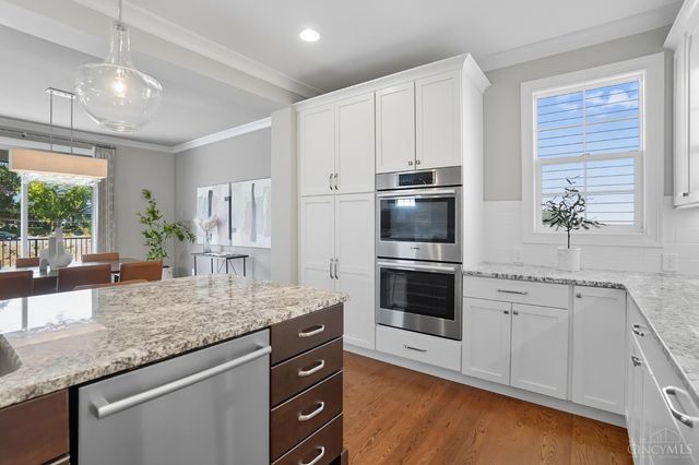 3633 Stettinius Avenue, Cincinnati, OH 45208