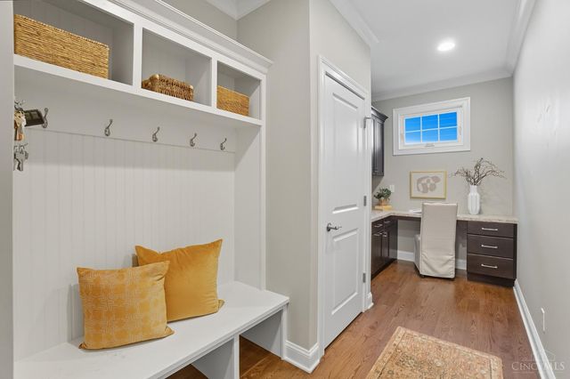 3633 Stettinius Avenue, Cincinnati, OH 45208