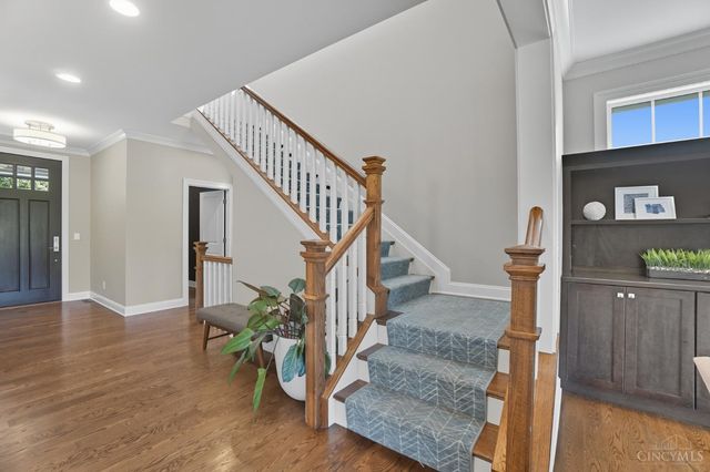 3633 Stettinius Avenue, Cincinnati, OH 45208