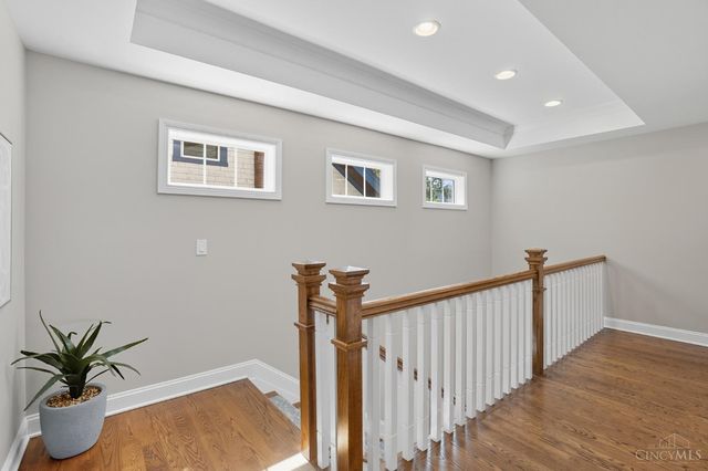 3633 Stettinius Avenue, Cincinnati, OH 45208