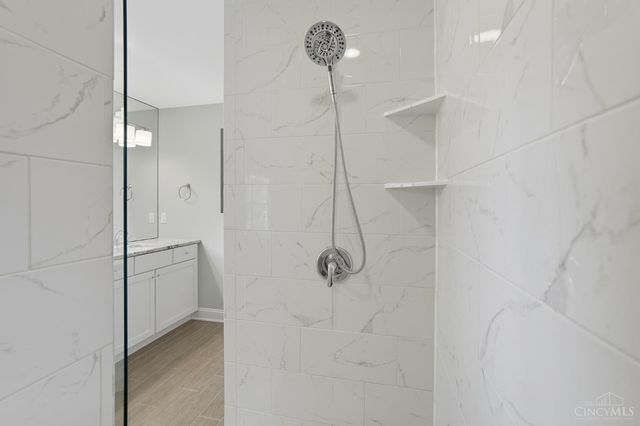 3633 Stettinius Avenue, Cincinnati, OH 45208