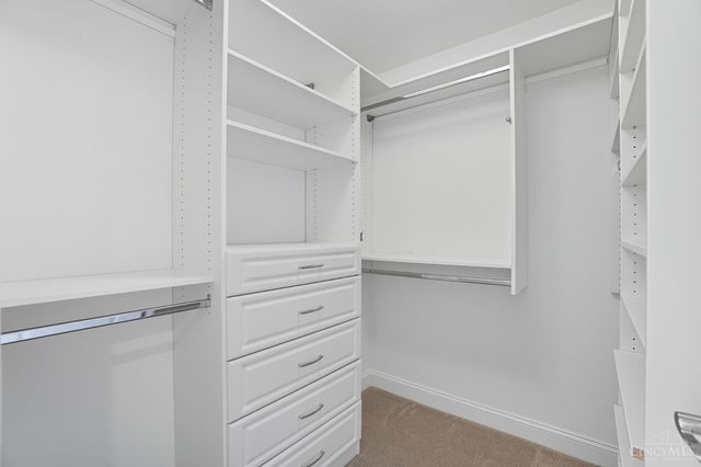 3633 Stettinius Avenue, Cincinnati, OH 45208