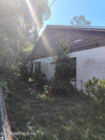 611 MOSELEY Avenue, Palatka, FL 32177