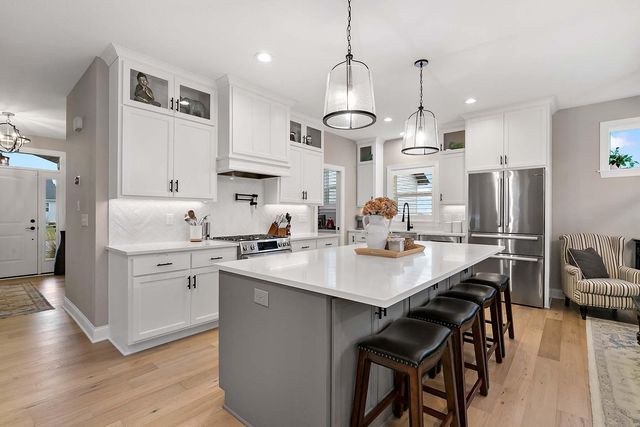 1498 Tyrone Drive, Shakopee, MN 55379