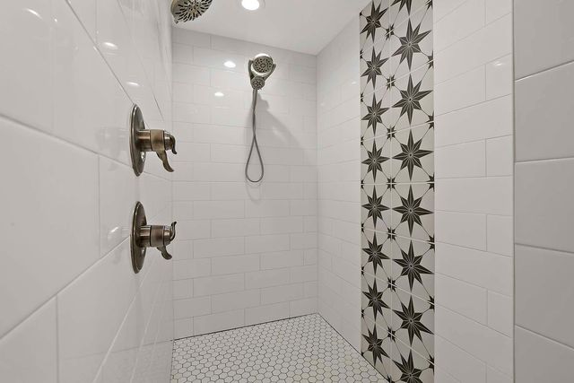 1498 Tyrone Drive, Shakopee, MN 55379