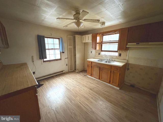 239 BIRD RIDGE RD, Springfield, WV 26763