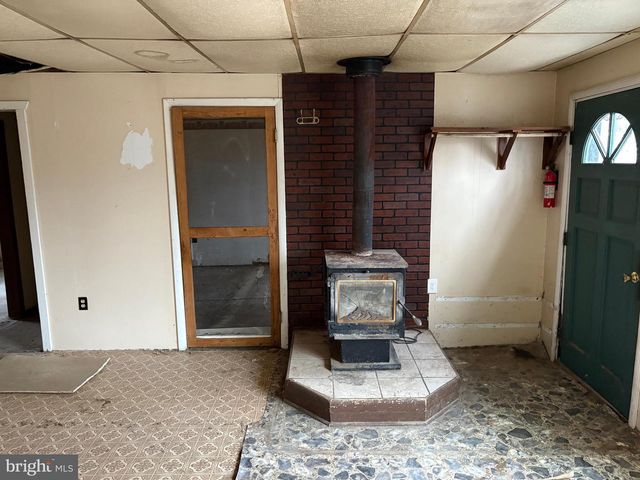 239 BIRD RIDGE RD, Springfield, WV 26763