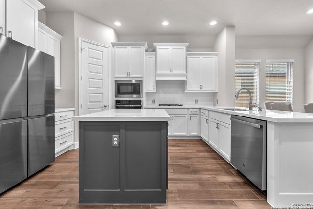 9939 Cavvy Trail, San Antonio, TX 78254