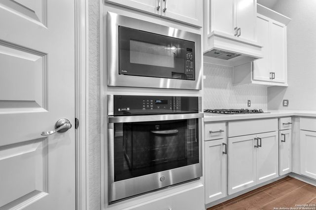 9939 Cavvy Trail, San Antonio, TX 78254