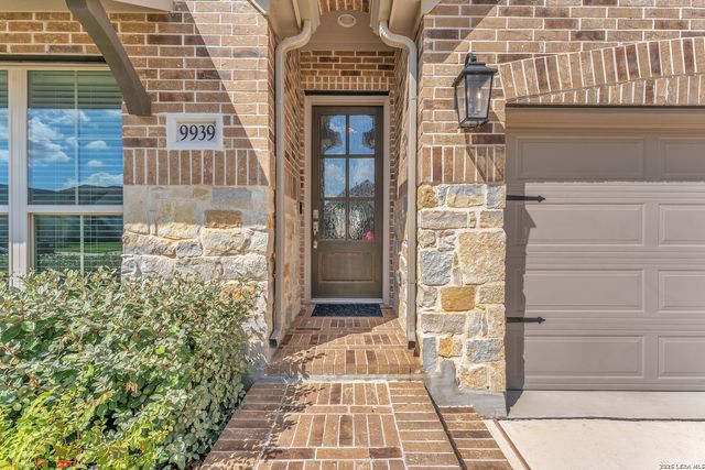 9939 Cavvy Trail, San Antonio, TX 78254