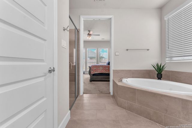 9939 Cavvy Trail, San Antonio, TX 78254